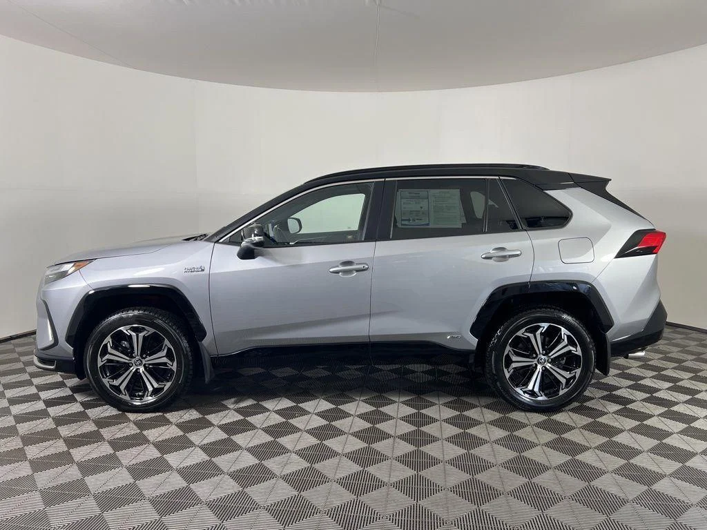Used 2023 Midnight Black Metallic Toyota XSE image 8