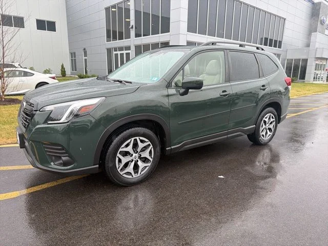 Used 2023 Green Subaru Premium image 1