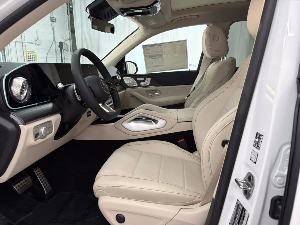 New 2027 White Mercedes-Benz GLS 450 image 12