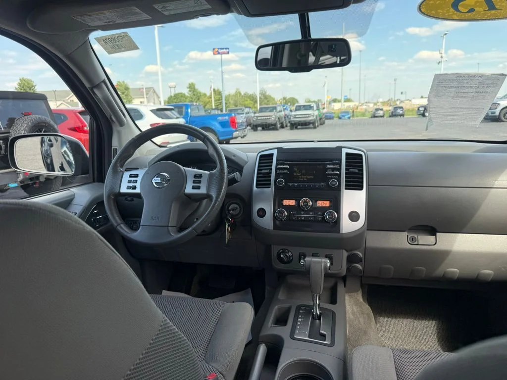 Used 2013 Blue Nissan SV image 53