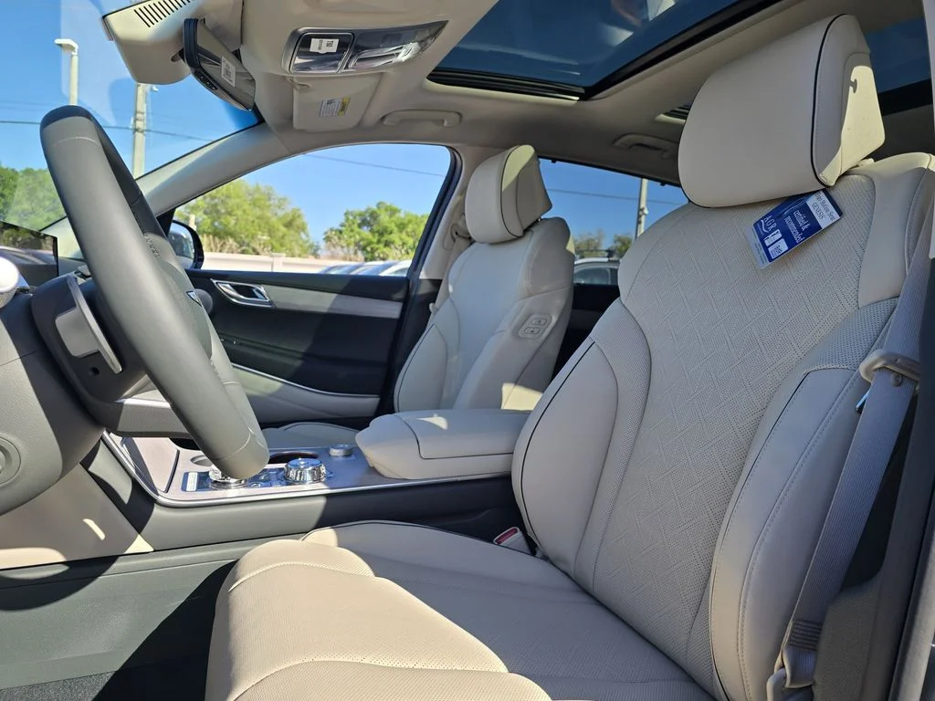 New 2027 White Genesis 2.5T Advanced image 14