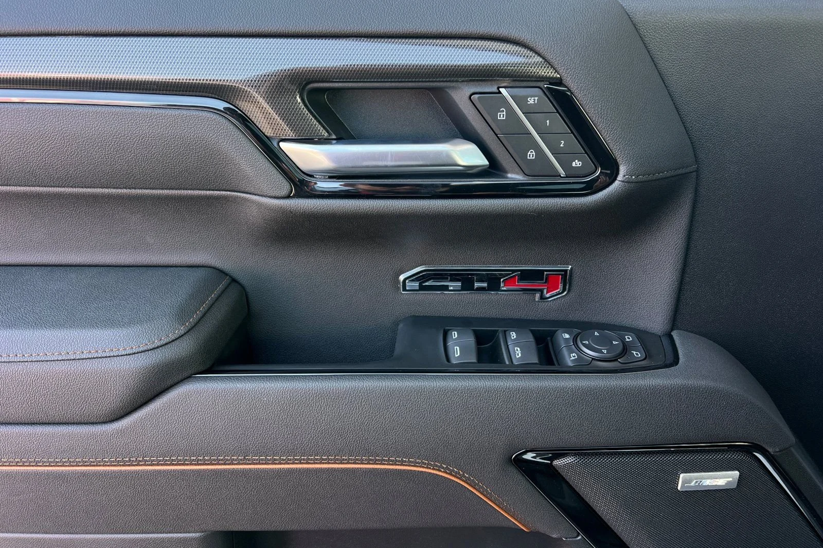 2026 GMC Sierra 1500 AT4 - Photo 9