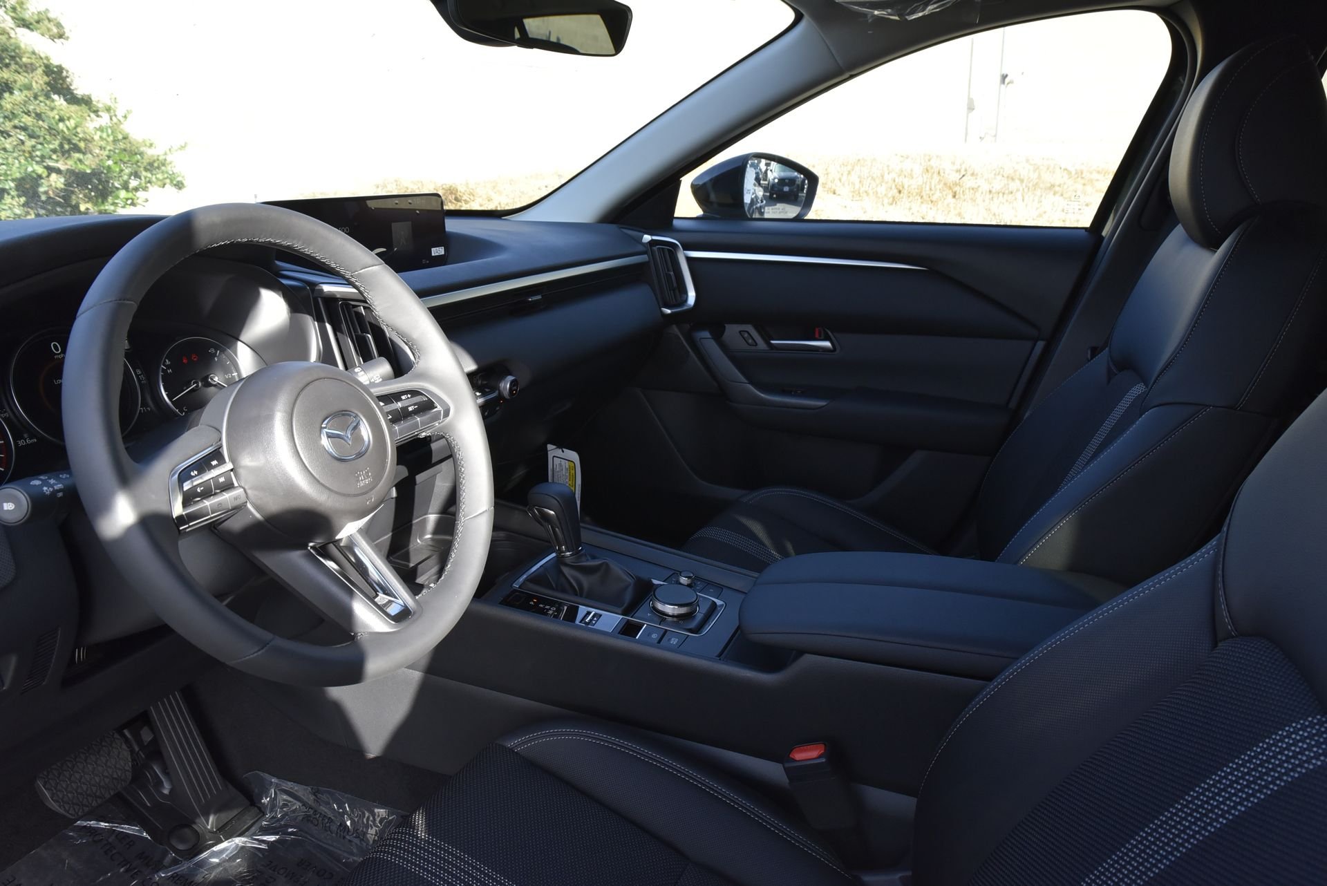 2025 Mazda CX-50 2.5 S Preferred photo 3