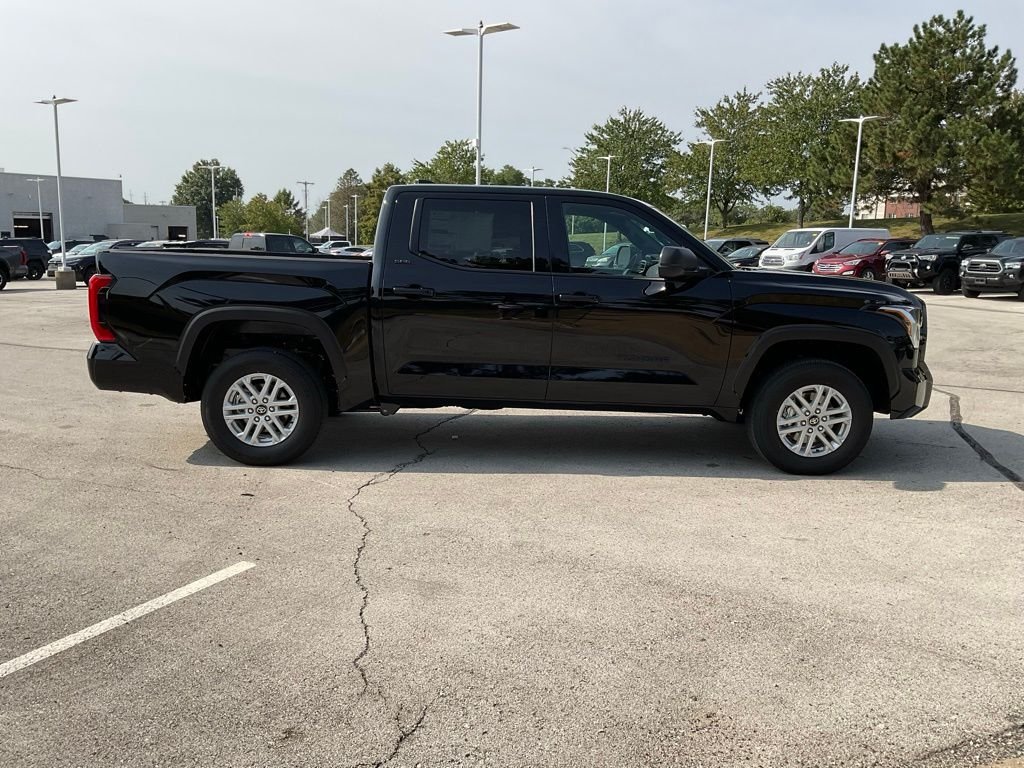 2026 Toyota Tundra SR5 - Photo 7