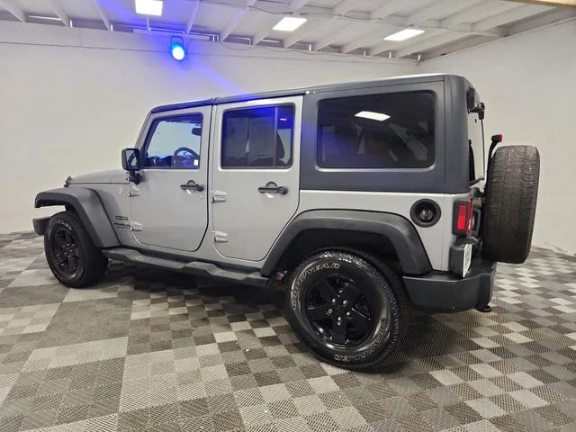 Used 2014 Gray Jeep Unlimited Sport image 5