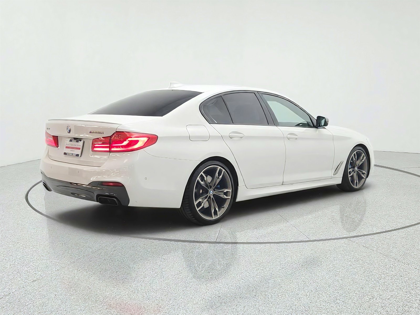 Used 2019 Alpine White BMW M550i xDrive Sedan image 5