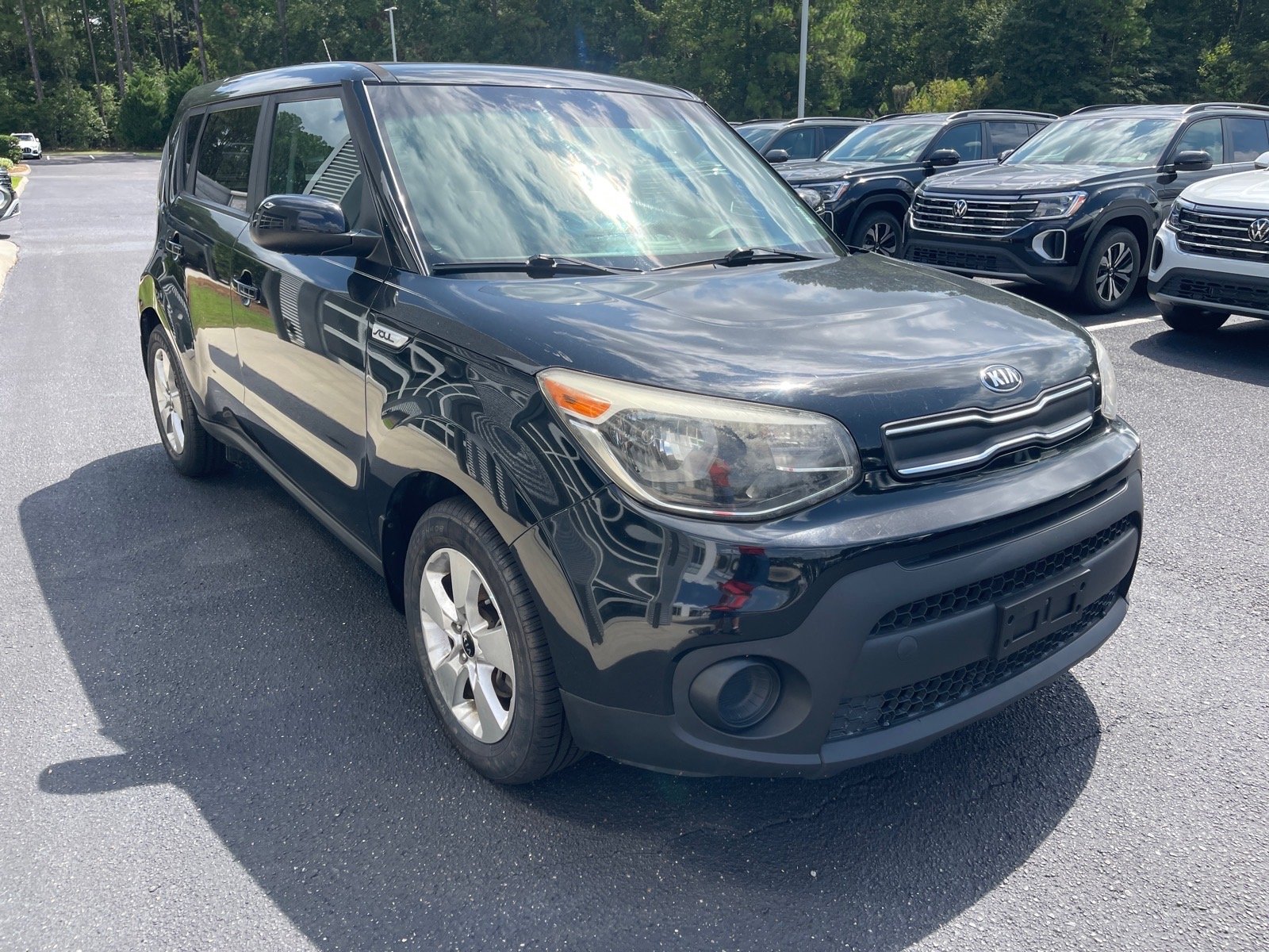 Used 2018 Black Kia Base image 3