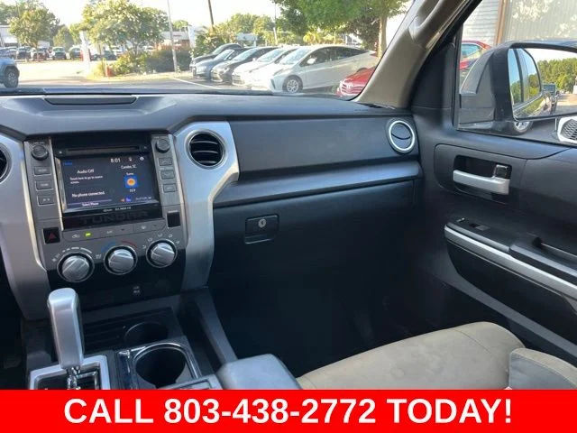 Used 2015 Blue Toyota SR5 image 16