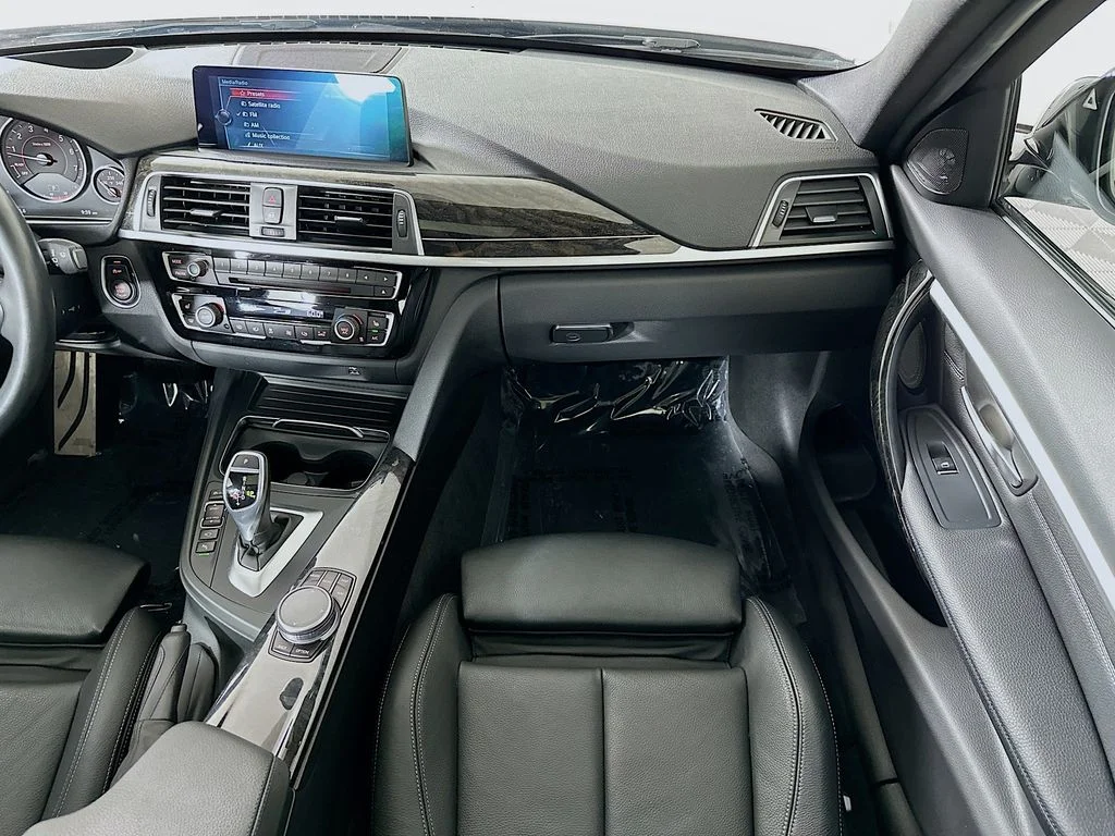 Used 2017 Glacier Silver Metallic BMW 340i xDrive image 28