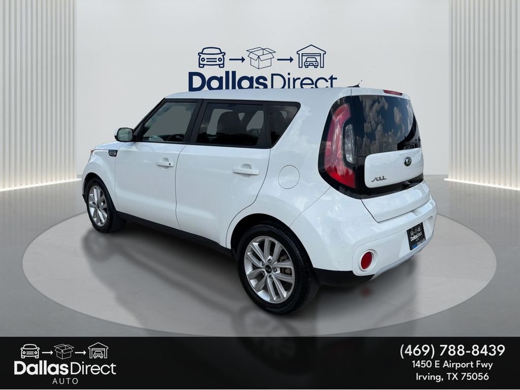 Used 2019 Clear White Kia + image 8