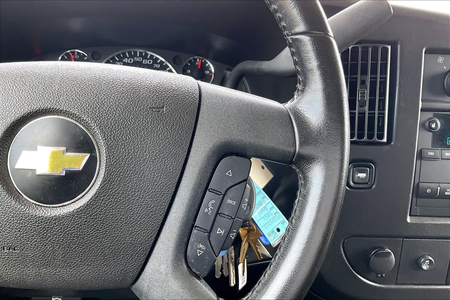Used 2021 Summit White Chevrolet  image 20
