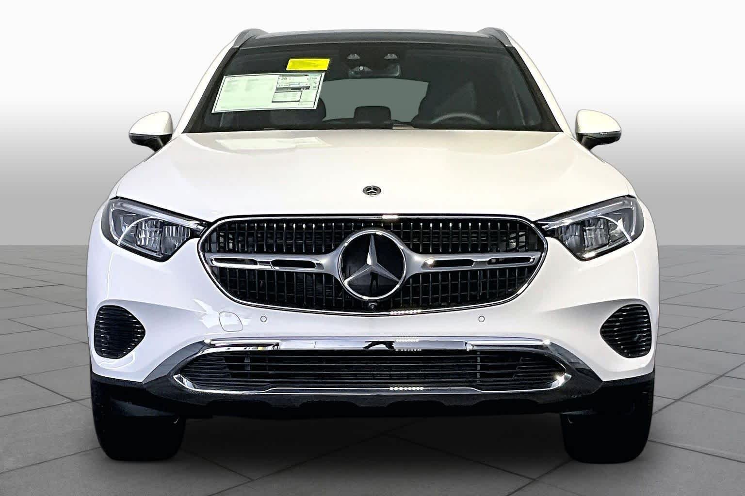 New 2026 Polar White Mercedes-Benz GLC 300 image 2