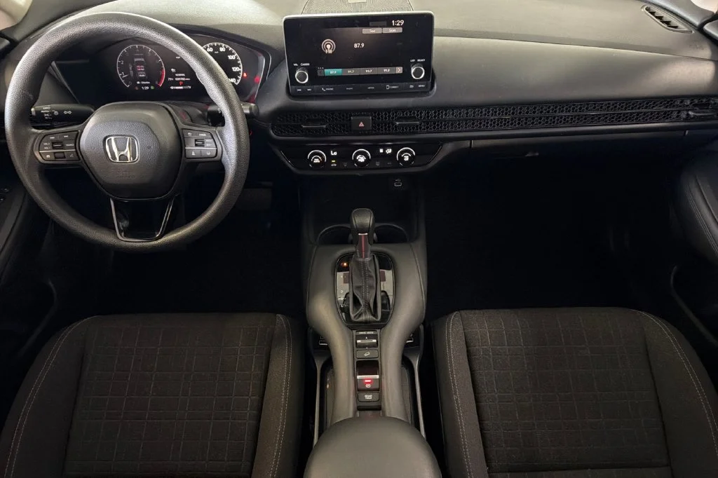 Used 2023 Modern Steel Metallic Honda LX image 18