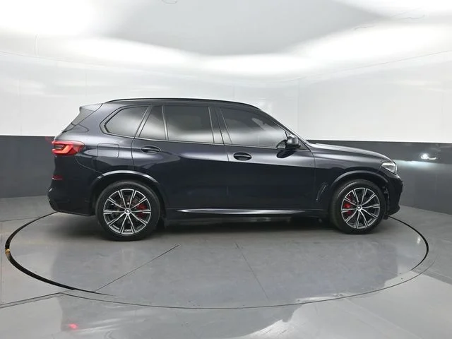 Used 2022 Black BMW sDrive40i image 34