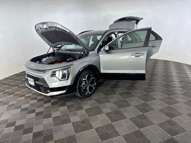 Used 2025 Gray Kia EX Touring image 12