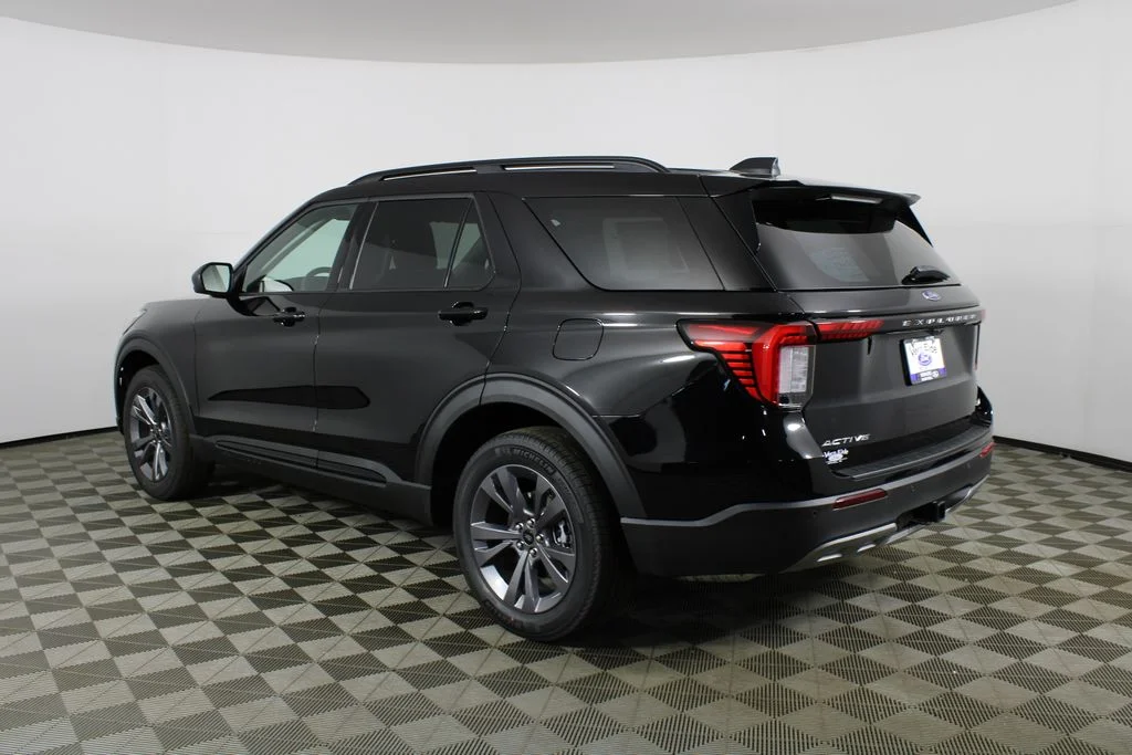 New 2026 Agate Black Metallic Ford Active image 4