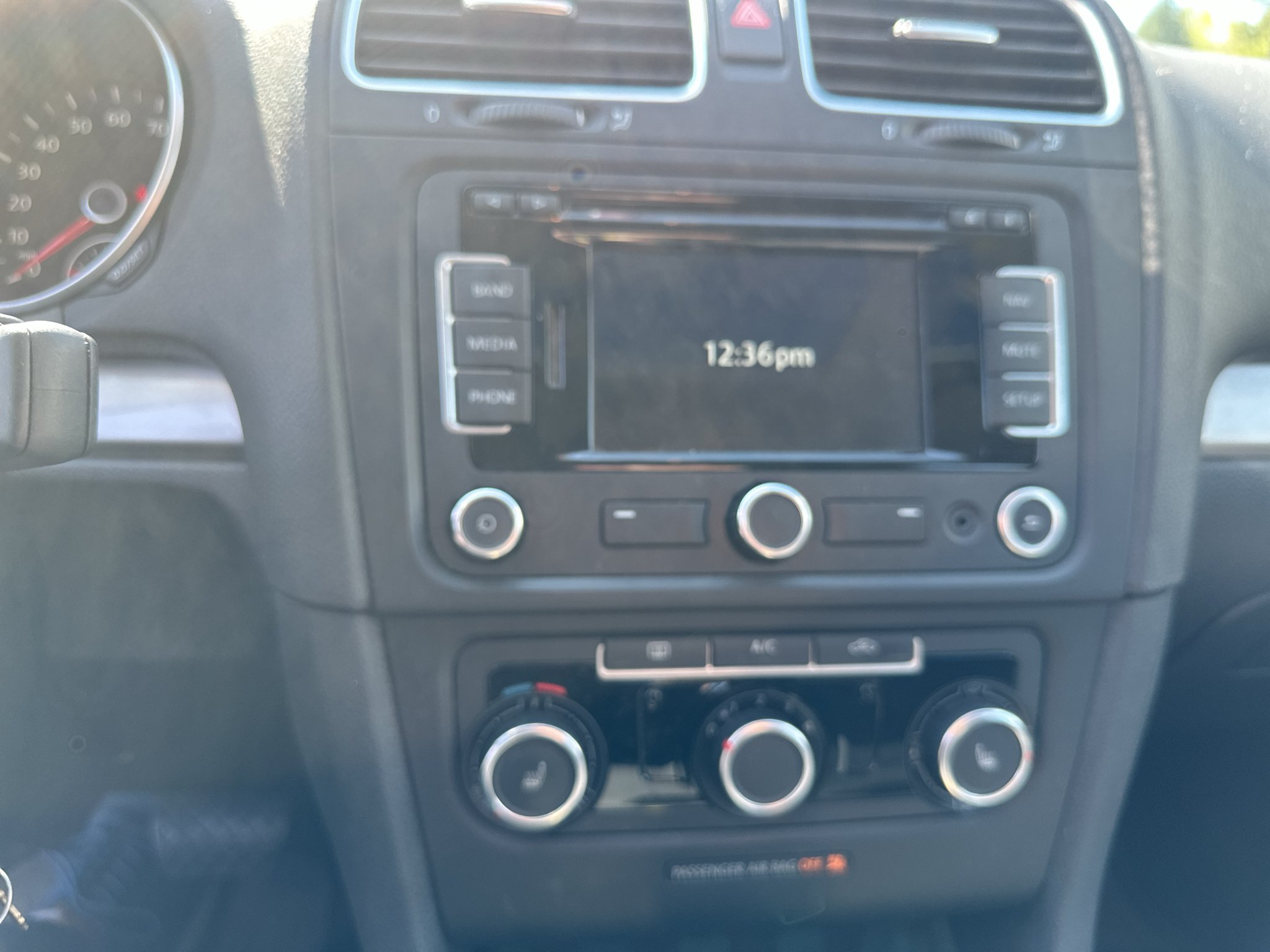 Used 2013 Reflex Silver Metallic Volkswagen TDI w/Sunroof & Nav image 7