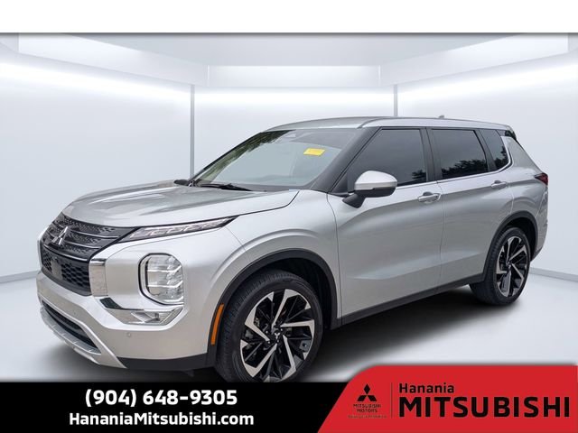 Used 2024 Silver Mitsubishi SE image 7