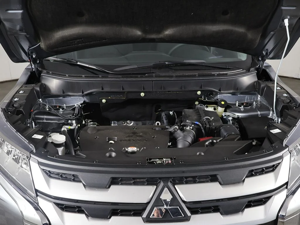 New 2026 Gray Mitsubishi 2.0 ES image 16
