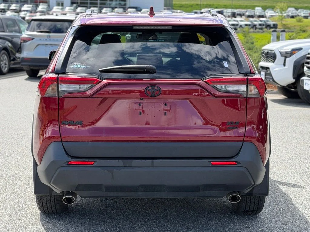 Used 2025 Red Toyota XLE image 4
