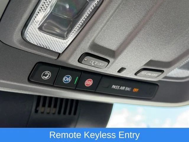 Used 2025 White Chevrolet Custom image 25