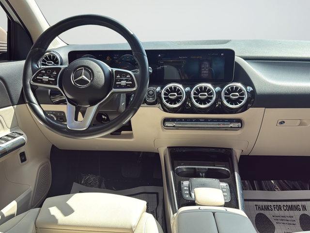 Used 2021 White Mercedes-Benz GLA 250 image 28