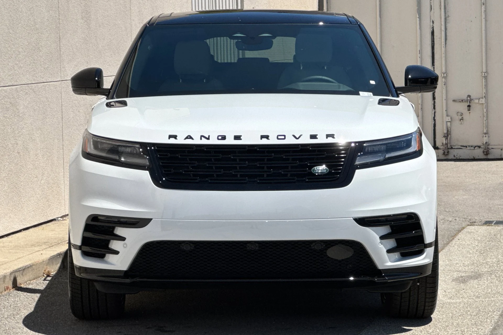 New 2026 Fuji White Land Rover Dynamic SE image 10