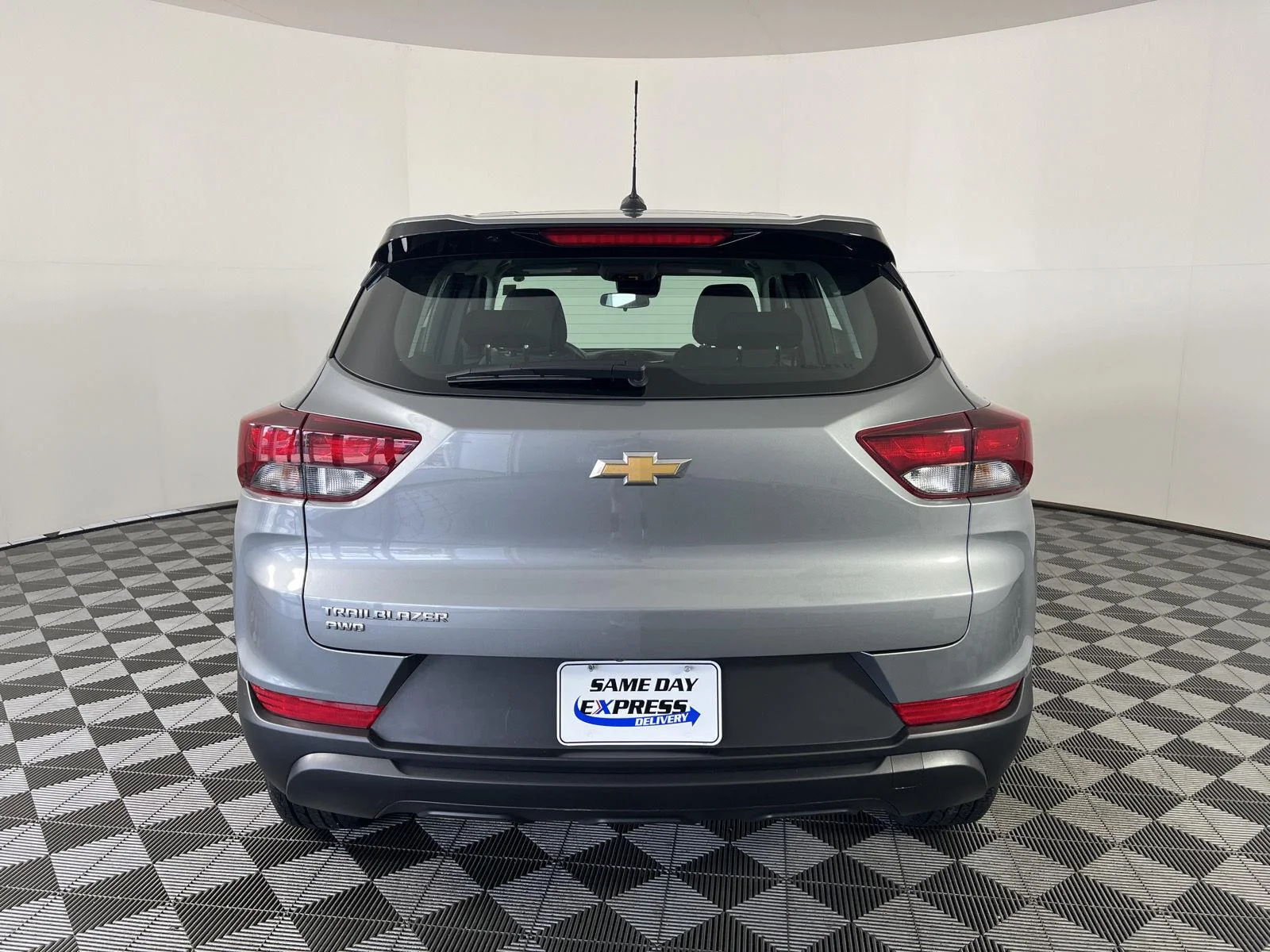Used 2023 STERLING GRAY METALLIC Chevrolet LS image 23