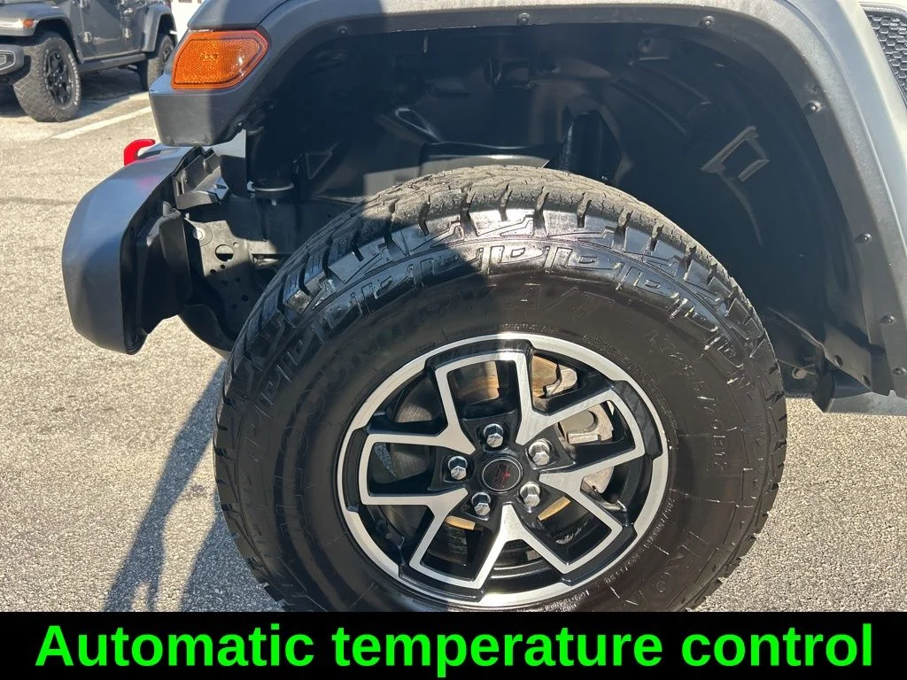 Used 2024 White Jeep Rubicon image 19