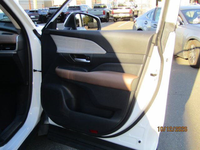 Certified Used 2024 Pearl Toyota Platinum image 30