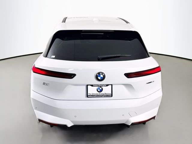 2026 BMW iX 45 - Photo 6