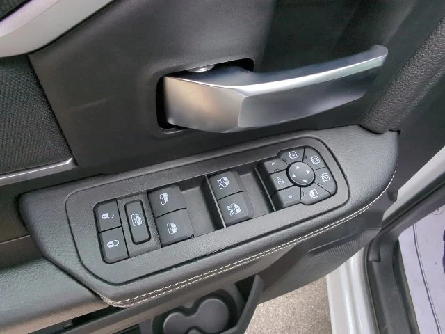 2026 RAM 3500 Big Horn - Photo 13