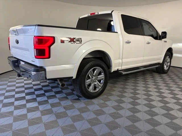 Used 2018 White Platinum Clearcoat Metallic Ford Lariat image 7