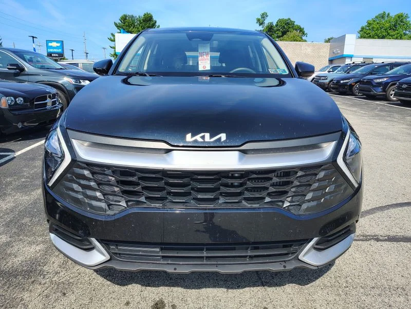 Used 2023 Black Kia LX image 2