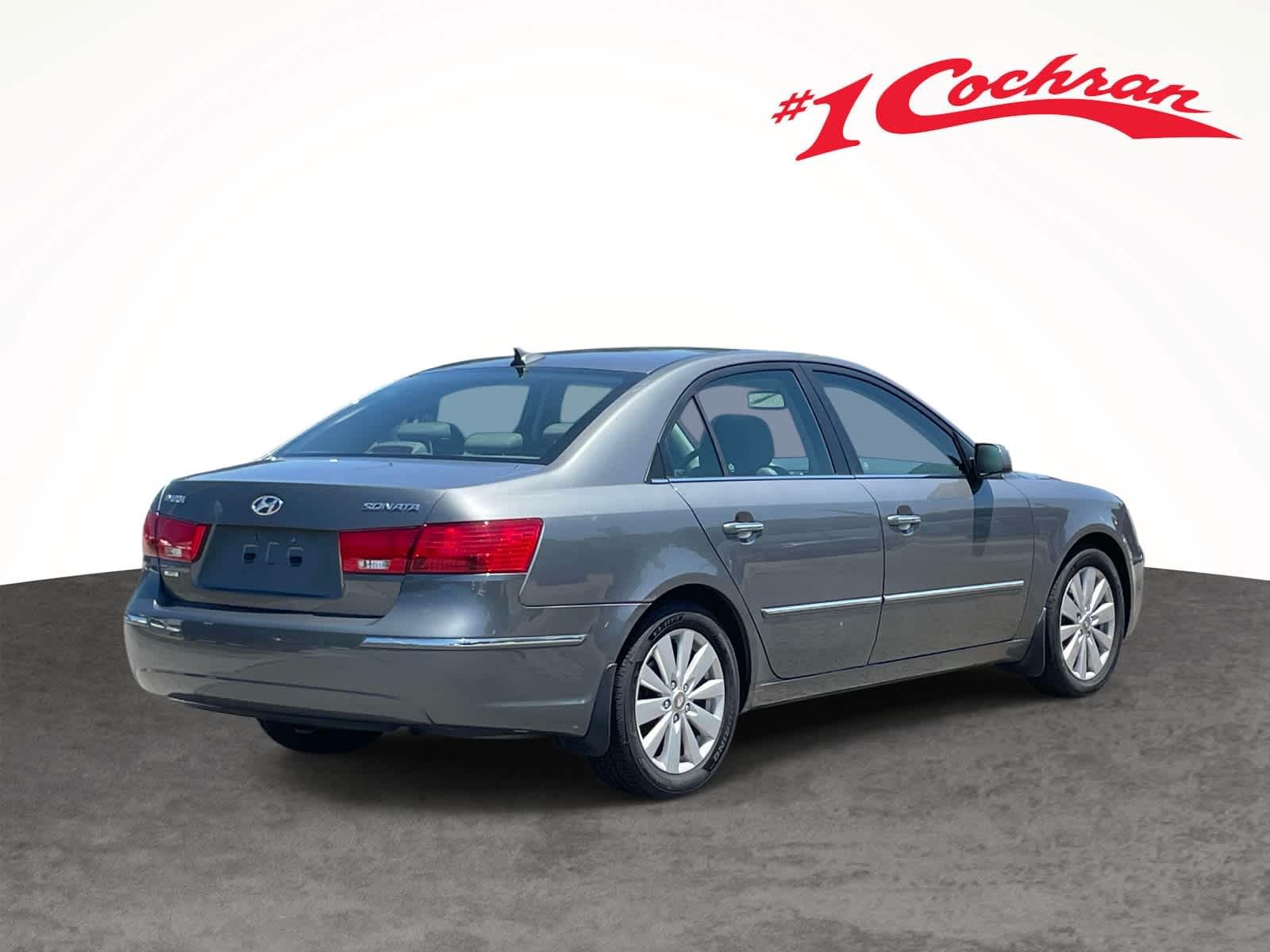 Used 2010 Willow Gray Hyundai Limited PZEV image 9