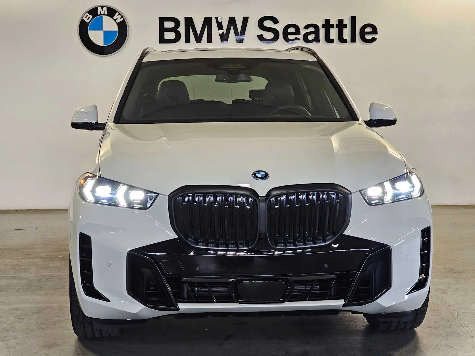 New 2026 Alpine White BMW xDrive50e image 6