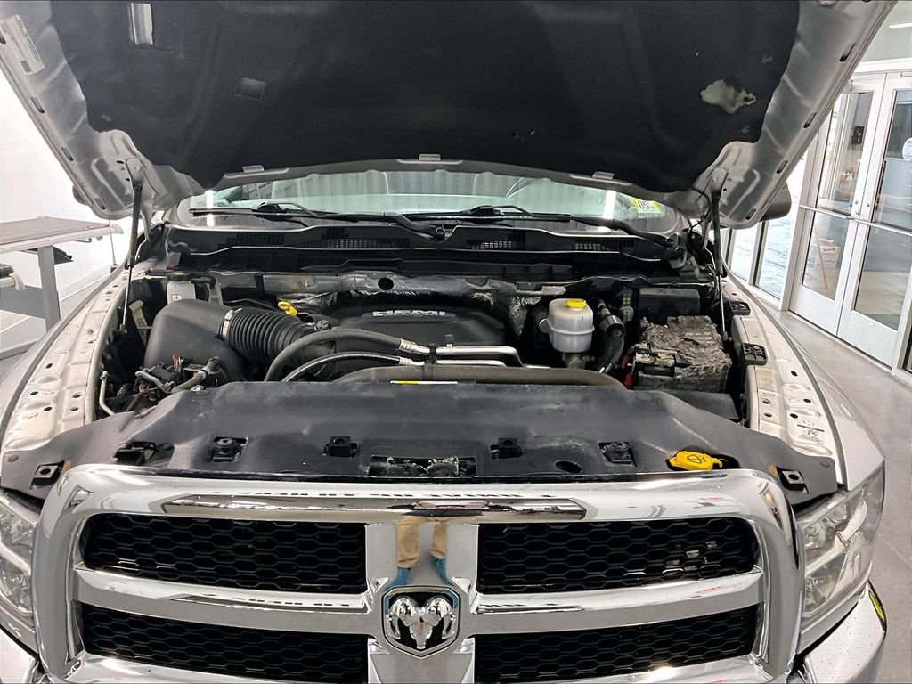 Used 2017 Bright Silver Clearcoat Metallic Ram Tradesman image 26