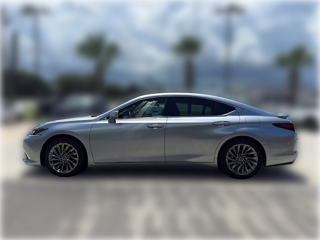 Certified Used 2024 IRIDIUM Lexus Ultra Luxury image 6