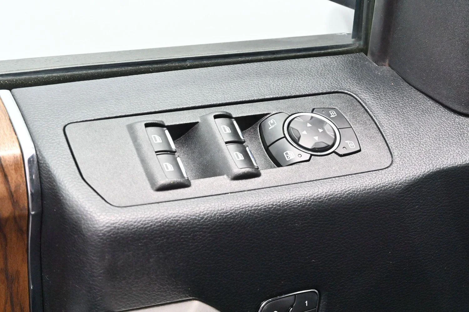 Used 2020 Magma Red Ford LARIAT image 12