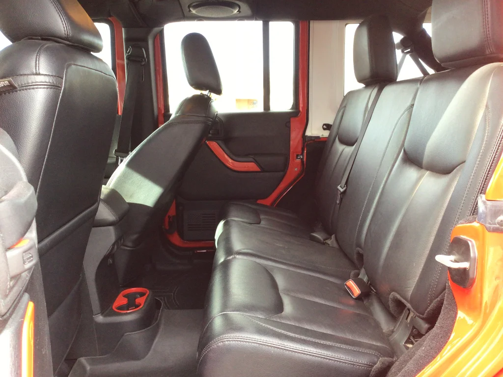 Used 2014 Red Jeep Unlimited Sahara image 8