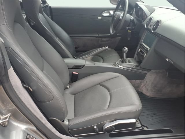 Used 2007  Porsche Y image 17