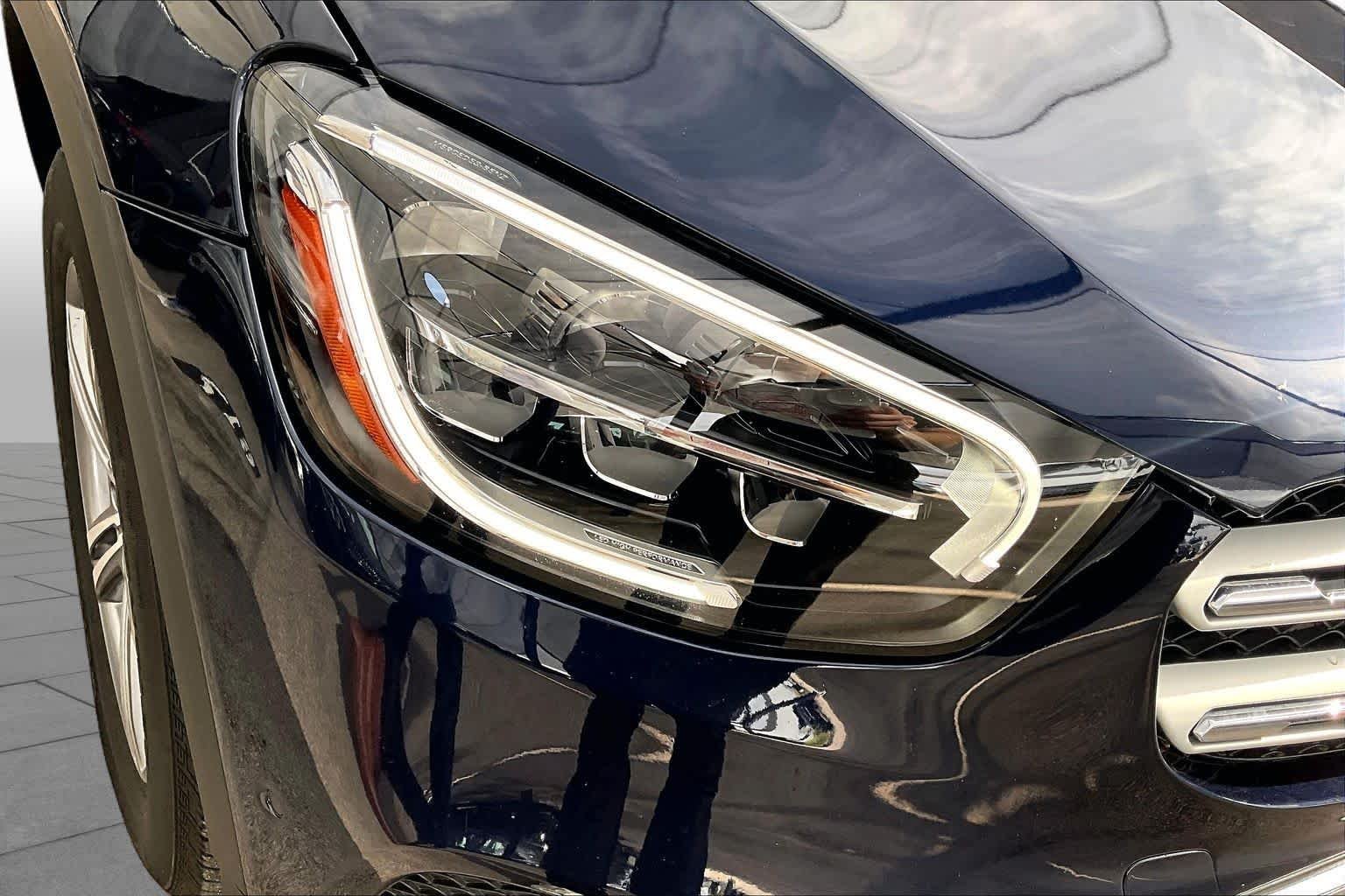 Certified Used 2022 Lunar Blue Metallic Mercedes-Benz GLC 300 image 28