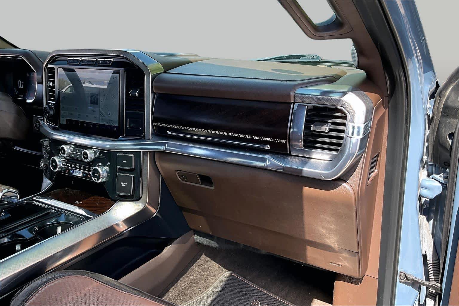 Used 2023 Azure Gray Metallic Tri-Coat/Stone Gray Ford King Ranch image 19