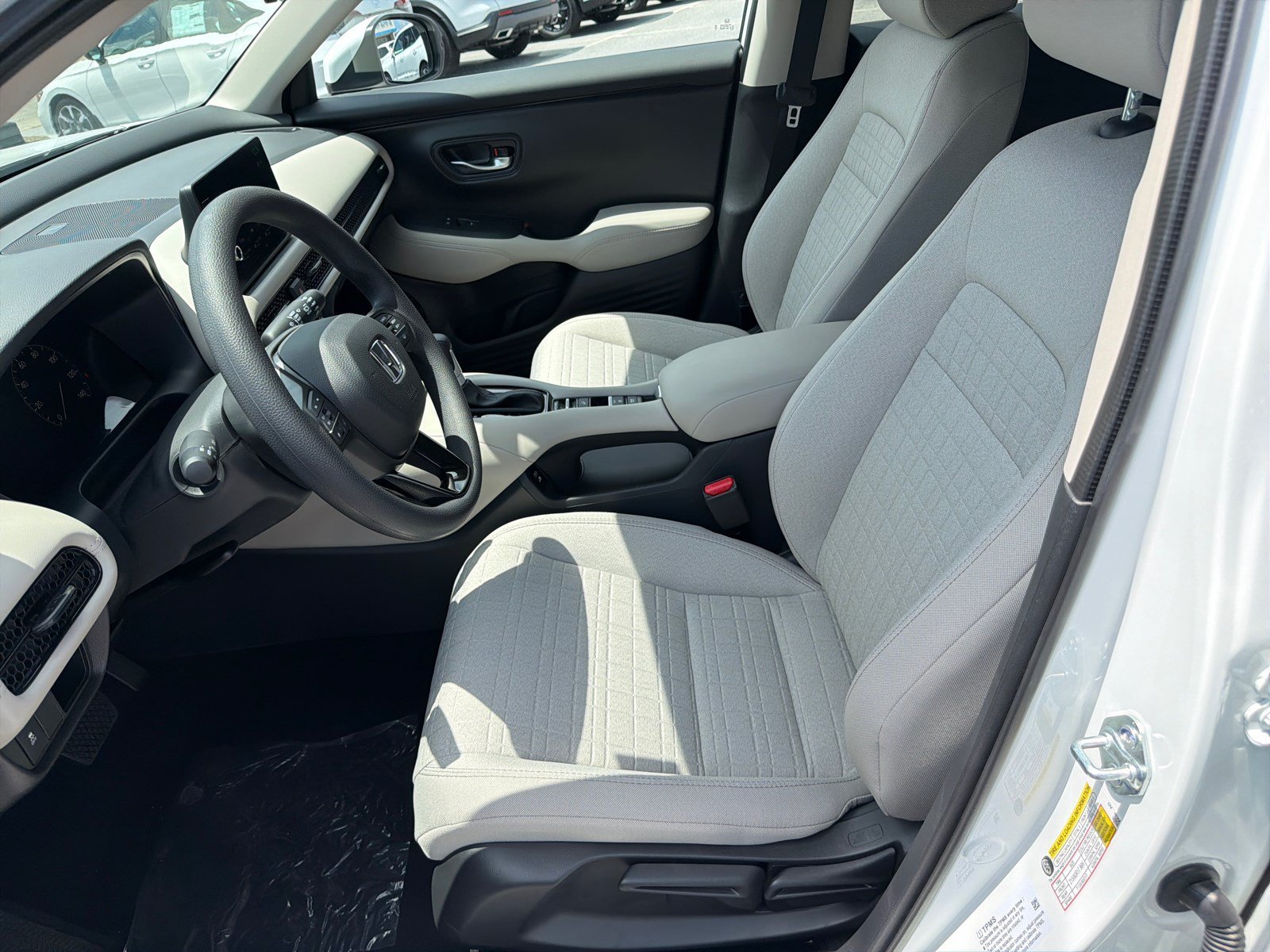 New 2027 Platinum White Pearl Honda LX image 9