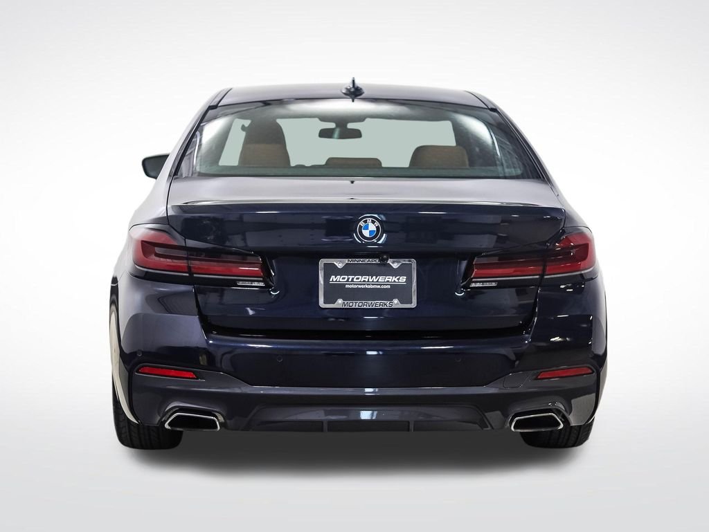 Certified Used 2023 Carbon Black Metallic BMW 530i xDrive image 4