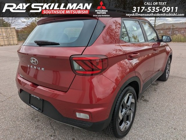 2025 Hyundai Venue SEL Limited photo 4