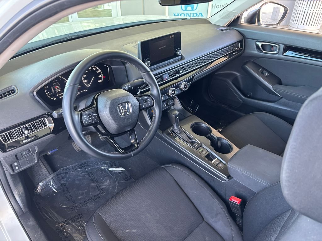 Used 2023 Platinum White Pearl Honda EX image 9