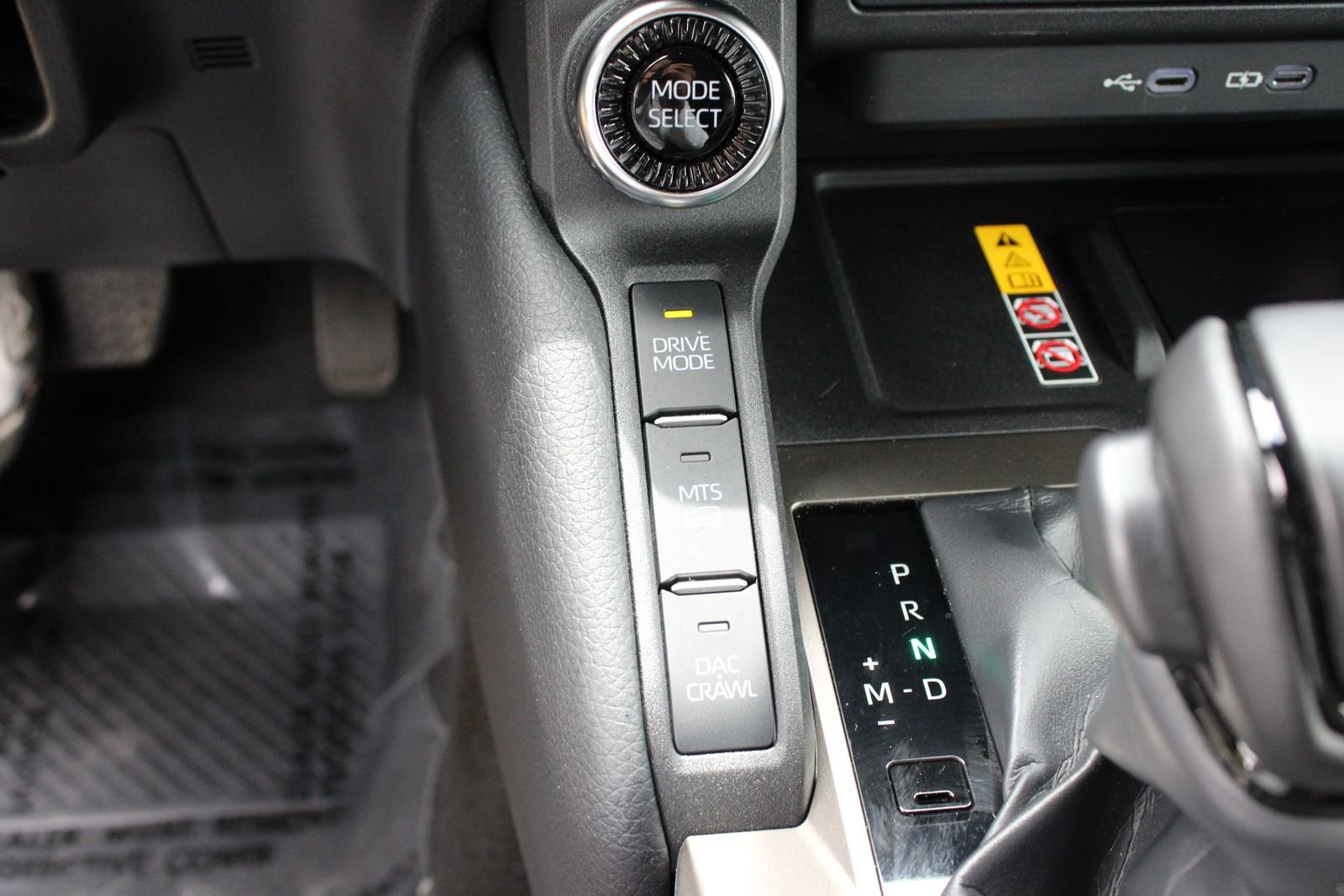 Used 2025  Toyota Base image 23