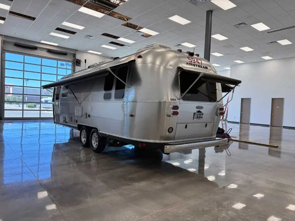 Used 2015  AIRSTREAM  image 11
