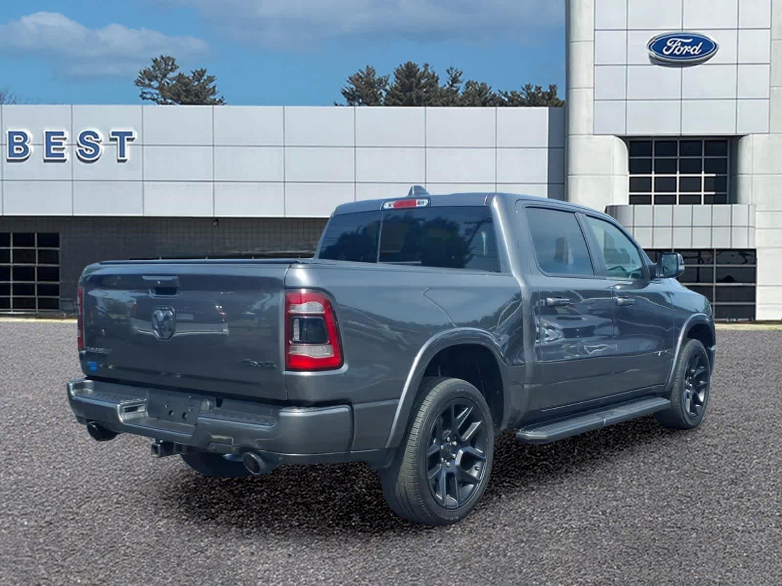 Used 2021 Granite Crystal Metallic Clearcoat Ram Laramie image 7
